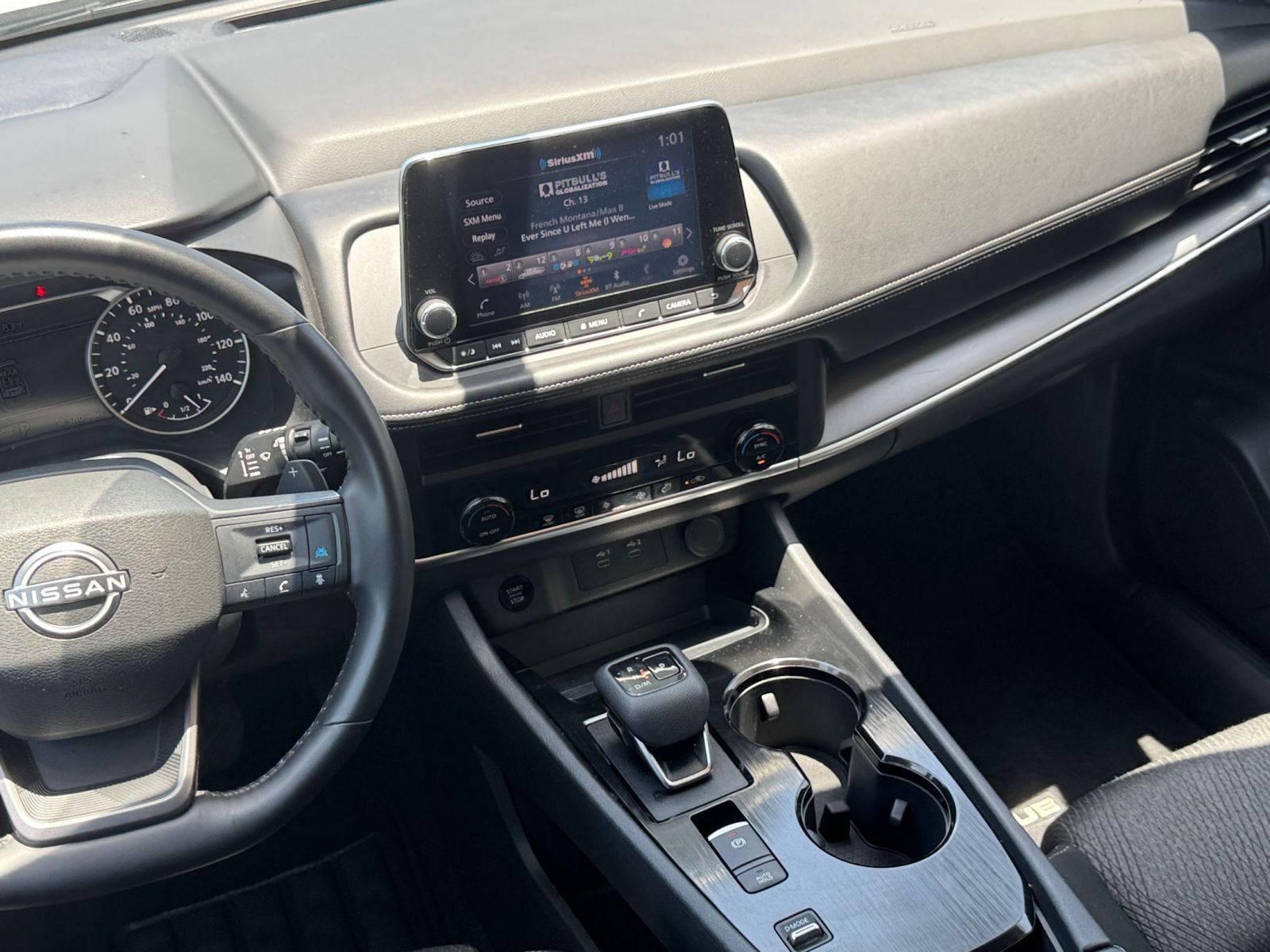 Used 2025 Nissan Rogue SV FWD image 19