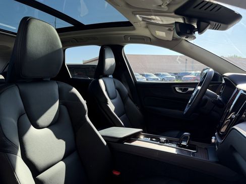 Used 2024 Volvo XC60 B5 Plus w/ Protection Package Premier image 41