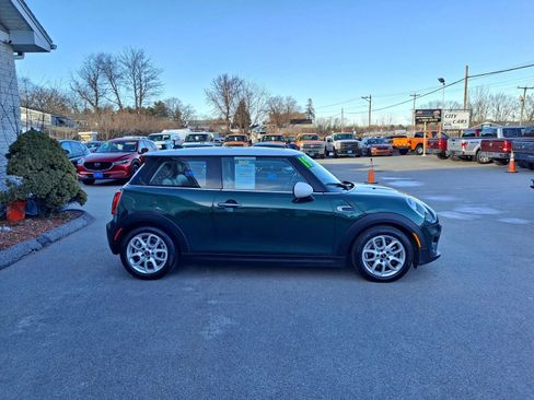 Used 2019 MINI Cooper 2-Door Hardtop image 4