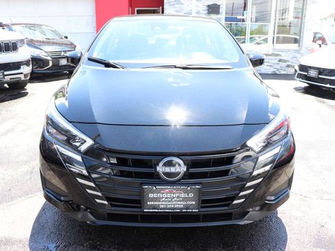 Used 2025 Nissan Versa SV FWD image 8