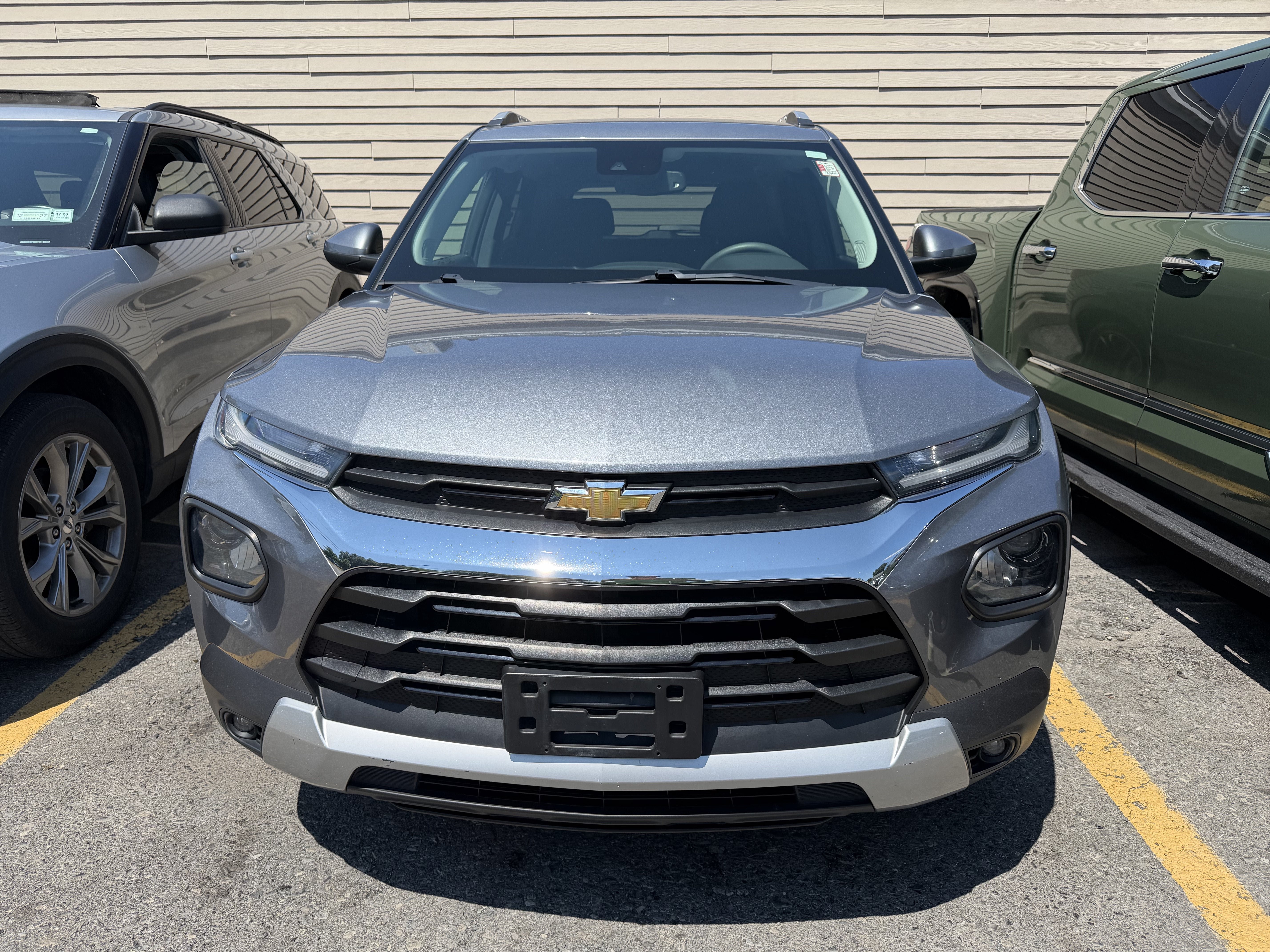 Used 2021 Chevrolet TrailBlazer LT w/ Convenience Package AWD/4WD image 3