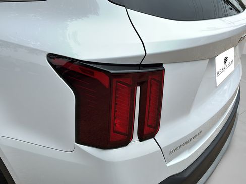 Used 2025 Kia Sorento LX FWD image 34