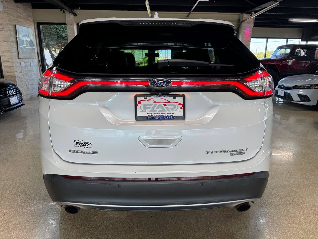 Used 2016 Ford Edge Titanium w/ Technology Package FWD image 5