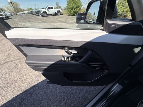 Used 2025 Land Rover Range Rover Sport Dynamic SE image 29