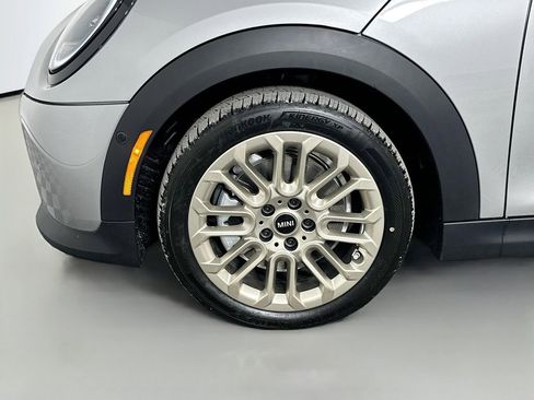 Certified 2025 MINI Cooper S image 22