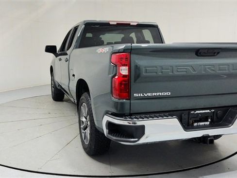 Used 2025 Chevrolet Silverado 1500 LT image 4