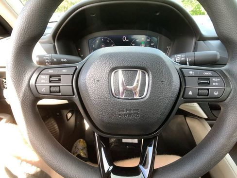 Certified 2025 Honda Accord LX image 14