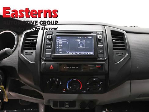 Used 2015 Toyota Tacoma 2WD Access Cab image 12
