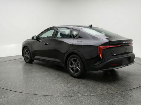 Used 2025 Kia K4 LXS image 6
