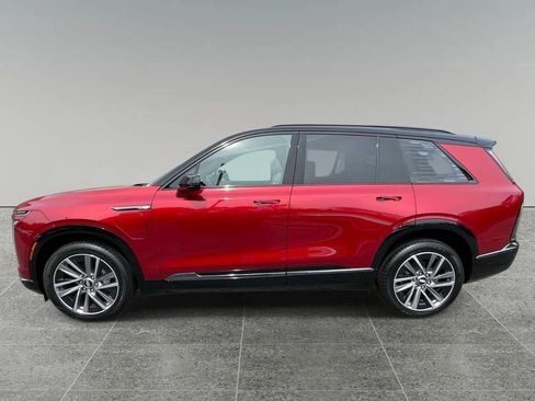 New 2026 Cadillac Vistiq Sport AWD/4WD image 2