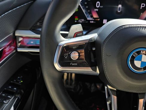 Used 2024 BMW 750e xDrive w/ Executive Package image 31