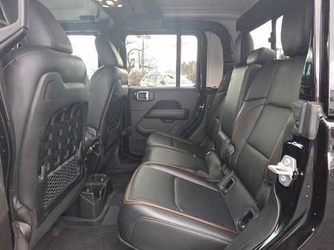 Certified 2023 Jeep Gladiator Mojave w/ Cold Weather Group image 10