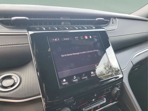 Certified 2025 Jeep Grand Cherokee L Laredo w/ Luxury Tech Group I image 18