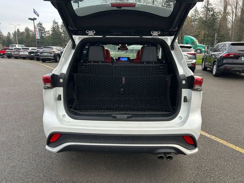 Used 2023 Toyota Highlander XSE image 24