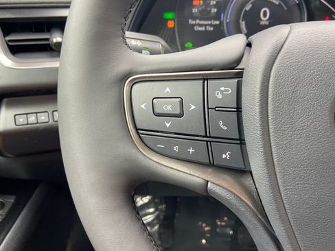Used 2024 Lexus UX 250h AWD w/ Premium Package image 18