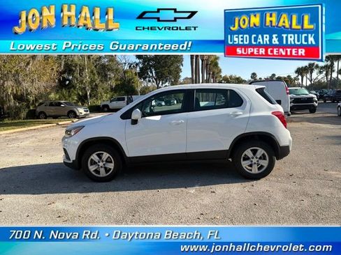 Used 2022 Chevrolet Trax LS image 4