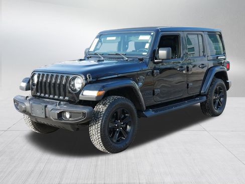 Used 2021 Jeep Wrangler Unlimited Sahara image 3