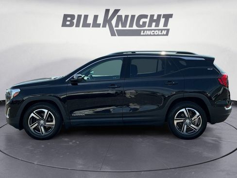 Used 2020 GMC Terrain SLT w/ Preferred Package FWD image 2