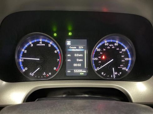 Used 2018 Toyota RAV4 XLE image 16