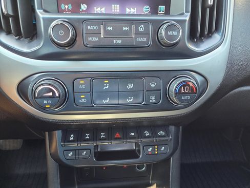 Used 2018 Chevrolet Colorado ZR2 AWD/4WD image 18