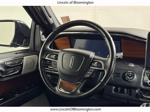 Used 2019 Lincoln Navigator L Reserve image 22