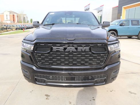 New 2026 RAM 1500 Express AWD/4WD image 9