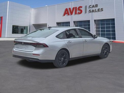 Used 2025 Honda Accord SE image 5
