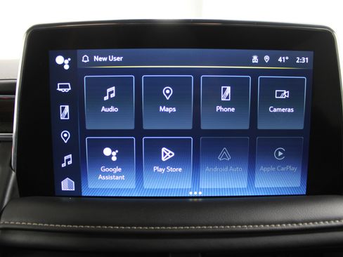 Used 2023 Chevrolet Suburban Premier image 14