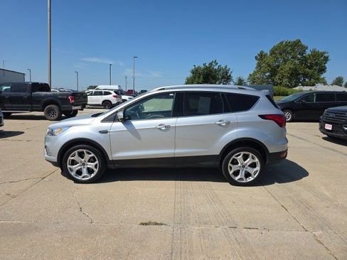 Used 2019 Ford Escape Titanium AWD/4WD image 5