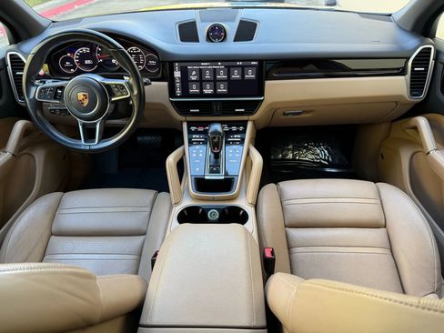 Used 2019 Porsche Cayenne image 13
