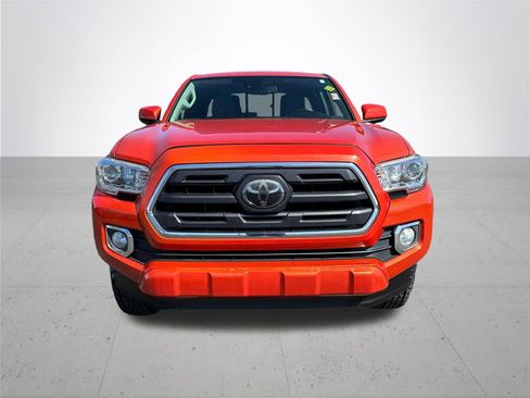 Used 2018 Toyota Tacoma SR5 image 3