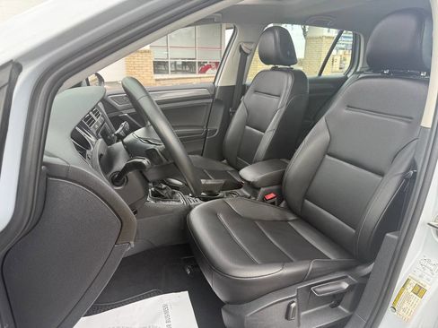 Used 2020 Volkswagen Golf 4-Door image 11