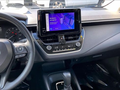 Used 2023 Toyota Corolla LE image 6
