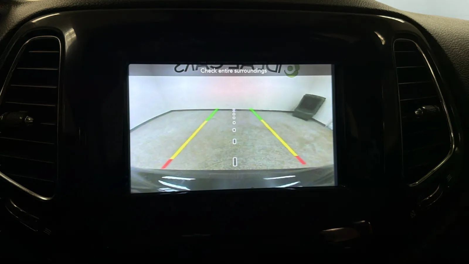 Used 2018 Jeep Compass Latitude w/ Popular Equipment Group FWD image 14