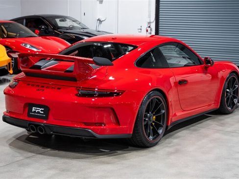 Used 2019 Porsche 911 GT3 RWD image 6