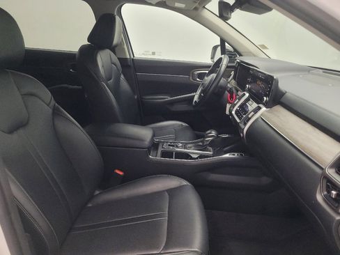 Used 2022 Kia Sorento EX w/ Panoramic Sunroof Package image 21