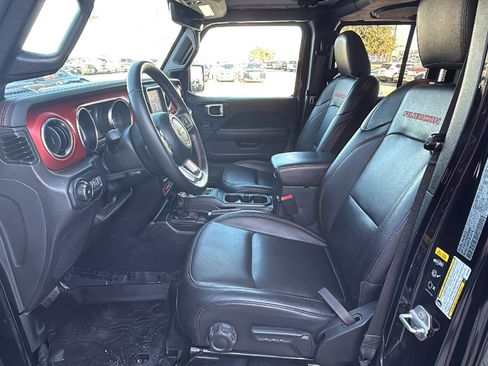 Certified 2022 Jeep Wrangler Unlimited Rubicon w/ Cold Weather Group image 10