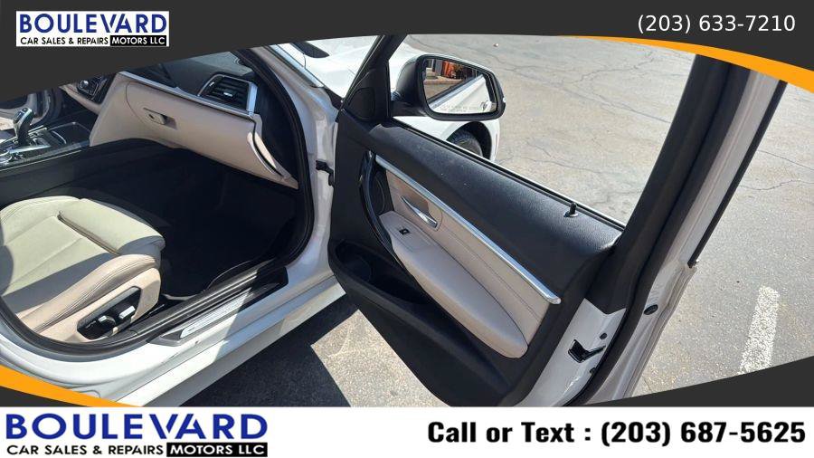 Used 2017 BMW 330i xDrive Sedan AWD/4WD image 38