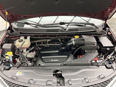 Used 2018 Chrysler Pacifica Touring Plus FWD image 24