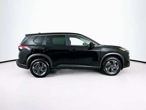 Used 2025 Nissan Rogue SV image 10