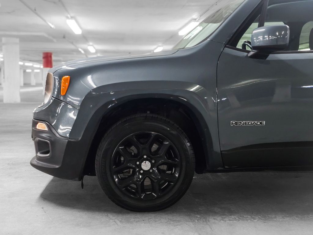 Used 2017 Jeep Renegade Latitude FWD image 14