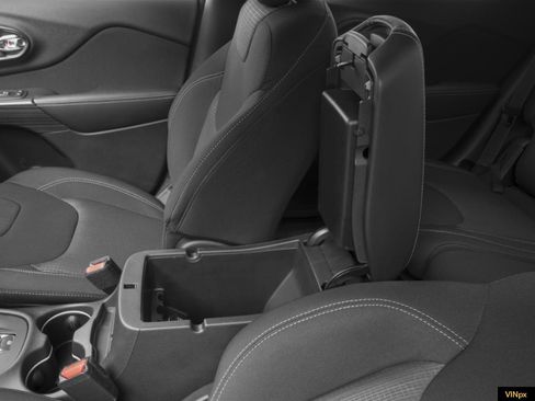 Used 2015 Jeep Cherokee Latitude w/ Comfort/Convenience Group image 13