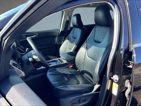 Used 2024 Ford Edge Titanium image 26