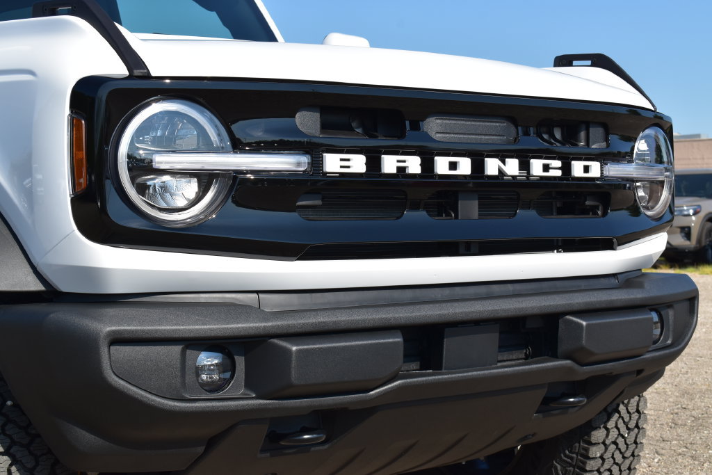 New 2026 Ford Bronco Outer Banks w/ Sasquatch Package AWD/4WD image 5
