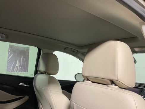 Used 2019 Buick Envision Premium AWD/4WD image 3