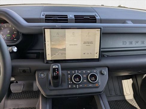 New 2025 Land Rover Defender 110 X-Dynamic SE image 12