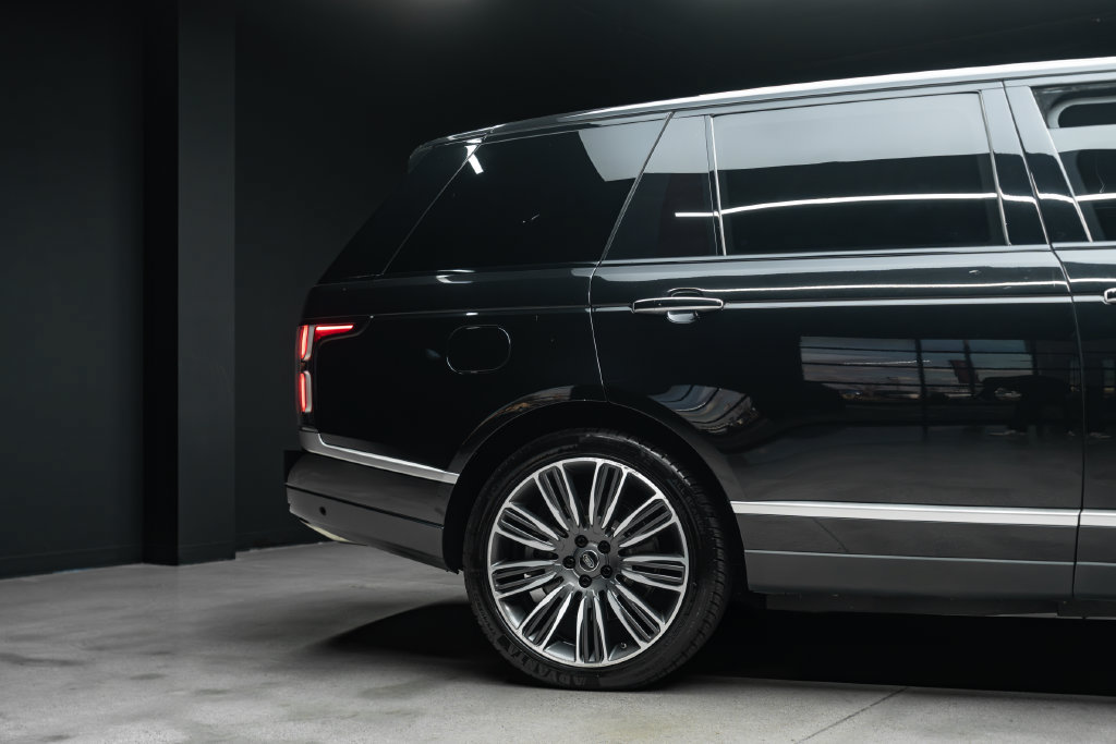 Used 2020 Land Rover Range Rover Long Wheelbase Autobiography AWD/4WD image 12