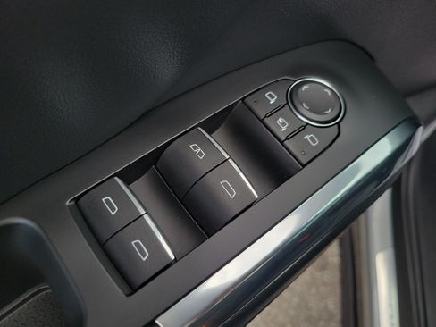 Certified 2024 Chevrolet Traverse RS w/ LPO, Floor Liner Package FWD image 17