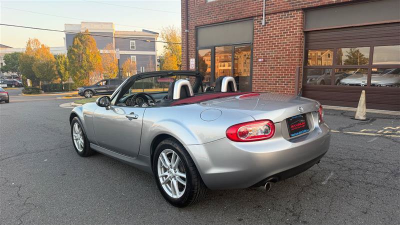 Used 2012 MAZDA MX-5 Miata Sport w/ Convenience Pkg RWD image 10