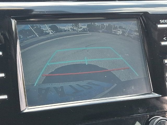 Used 2019 Toyota Camry SE FWD image 13
